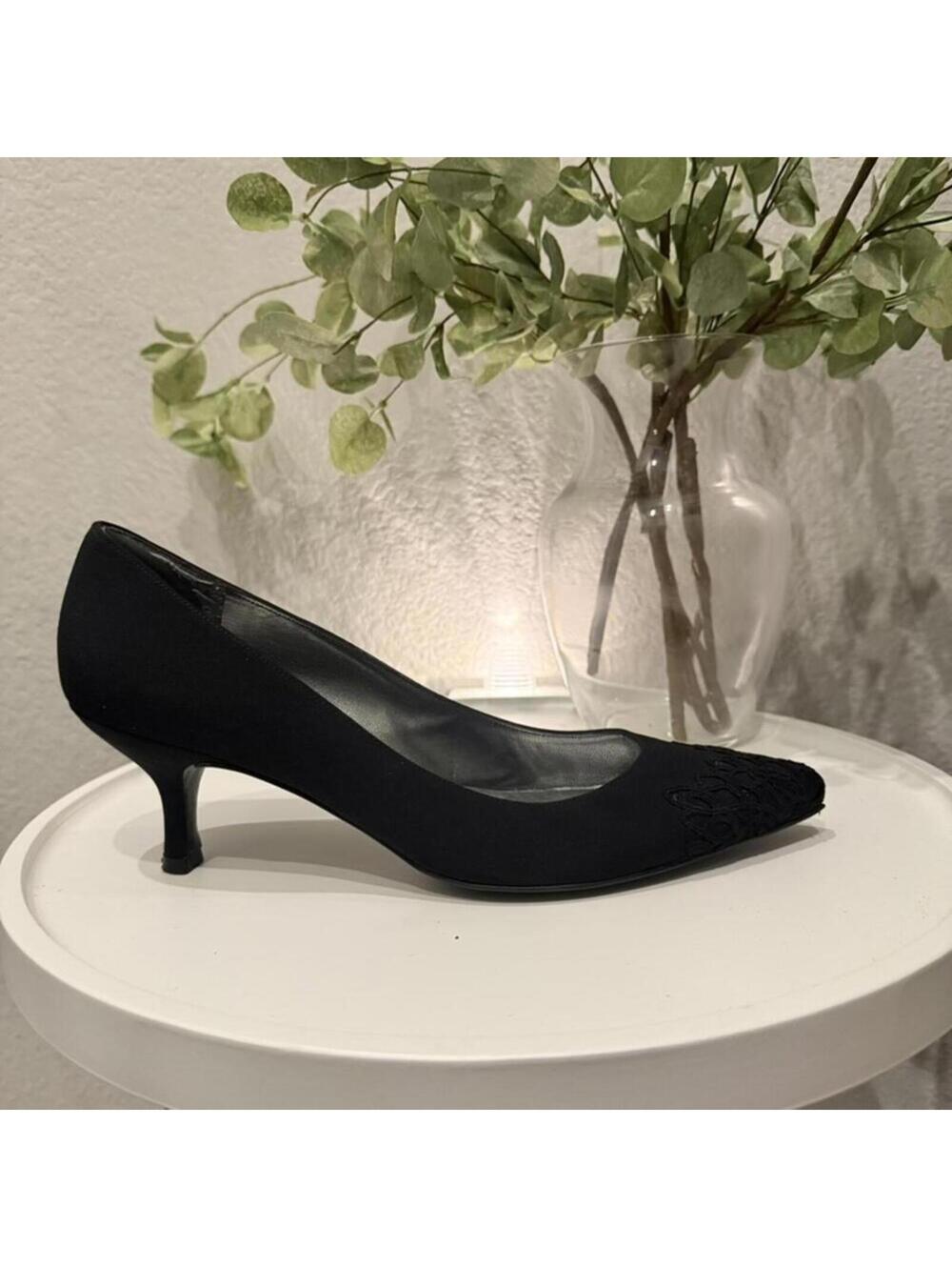 Stuart Weitzman Vintage 90s Heels Lace Toe Evening Shoe 9 Excellent